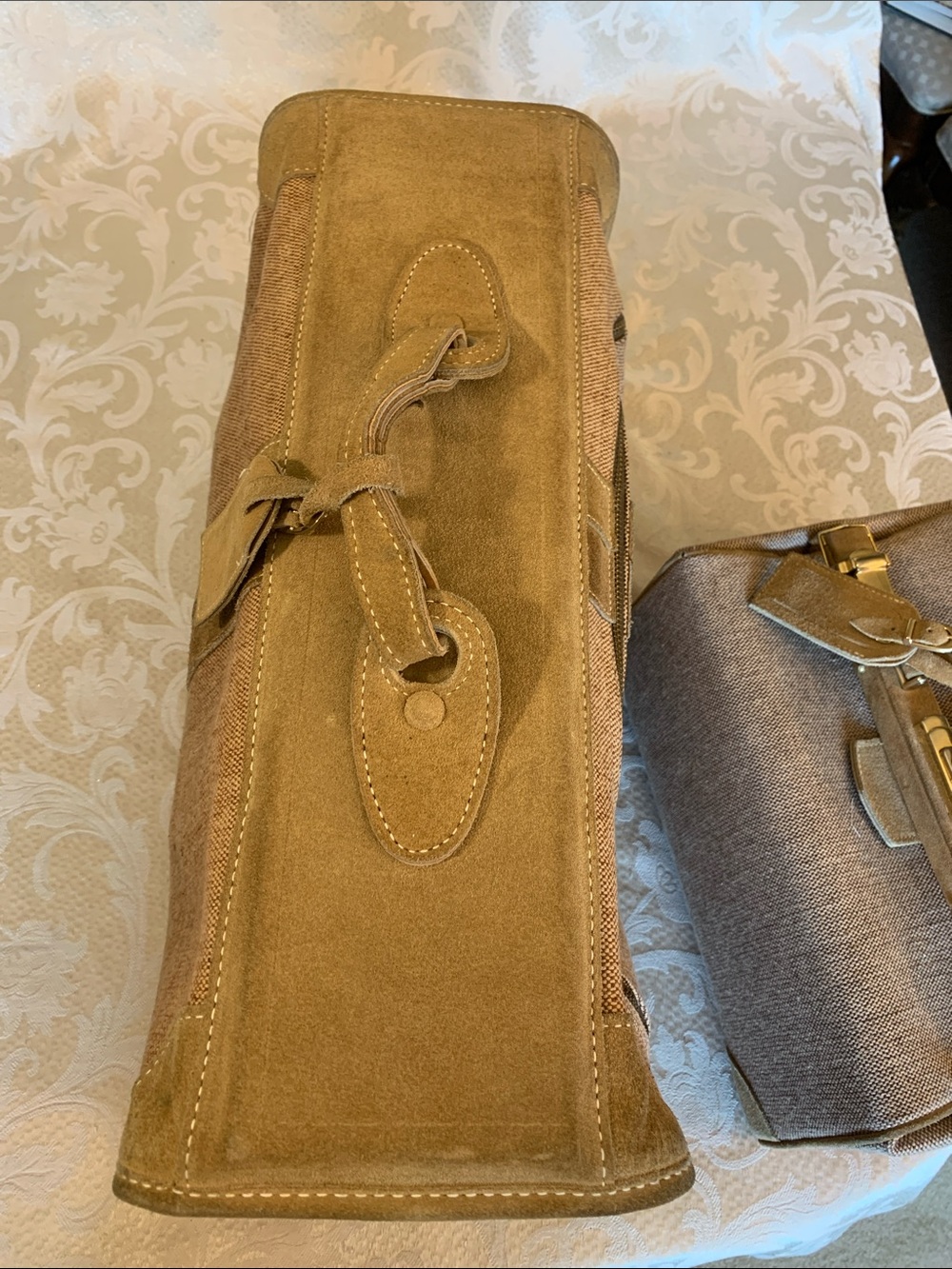 Vintage Classic Tweed 2 Piece Travel Set in Tan Canvas and Leather Trim - Picture 6 of 16